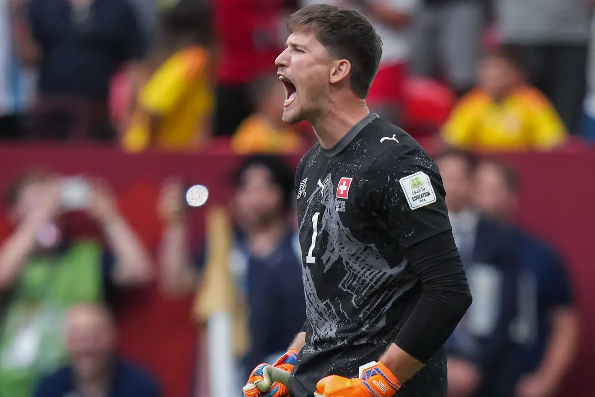 Kiper Swiss Gregor Kobel