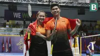 4. Praveen Jordan/Melati Daeva Oktavianti - Pasangan ini adalah satu-satunya wakil Indonesia yang berhasil mempersembahkan gelar juara All England pada tahun 2020. Praveen/Melati menang atas wakil Thailand dengan skor 21-15, 17-21, 21-8. (Bola.com/M Iqbal Ichsan)