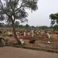Kondisi pemakaman khusus jenazah Covid-19 di TPU Padurenan, Bekasi. (Liputan6.com/Bam Sinulingga)