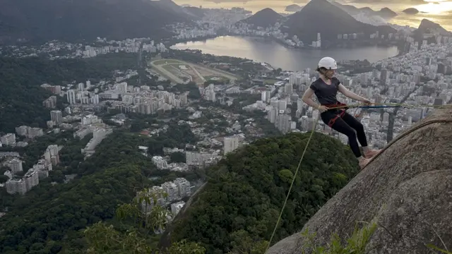 200 Turis Terjebak di Tengah Adu Tembak Polisi vs Gangster di Puncak Gunung Populer Rio de Janeiro