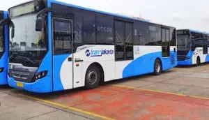 Pengoperasian bus Transjakarta di Bandara Internasional Soekarno Hatta, terus digodok pemberlakuannya. Pembahasan telah dilakukan beberapa kali dan yang terbaru pada Jumat, 9 Juni 2023, dilakukan pertemuan antara President Director PT Angkasa Pura II Muhammad Awaluddin dan Direktur Utama PT Transportasi Jakarta Welfizon Yuza.