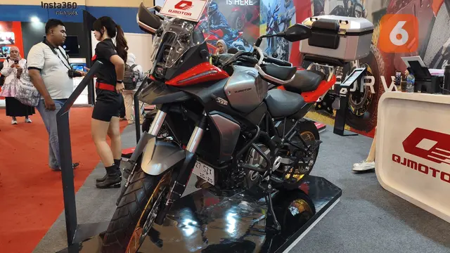 QJ Motor Tourino 700 SX, motor adventure touring asal Tiongkok dengan harga hampir Rp 2 miliar di IMOS 2025. (Muhamad Ridwan/Liputan6.com)