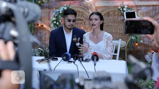 [Bintang] Franky Sihombing Ingin Cucu Banyak, Ini Tanggapan Istri Petra Sihombing