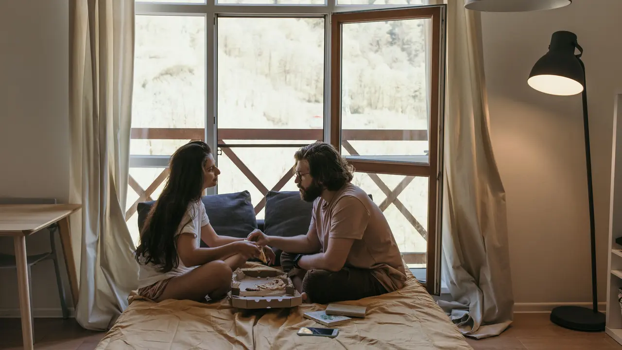 Zodiak Cancer dan Taurus, Pasangan yang Sama-Sama Mengutamakan Kenyamanan