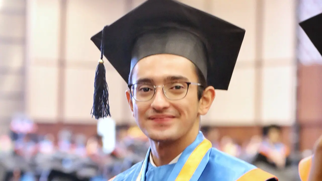 [Bintang] Omar Daniel Wisuda
