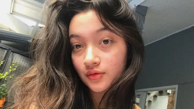 6 Potret Megan Domani Pamer Muka Bantal, Menawan Meski Baru Bangun Tidur