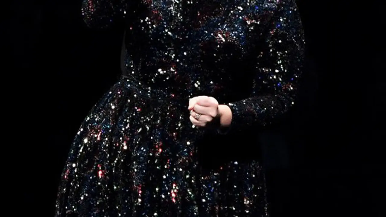 [Bintang] Adele 