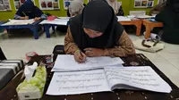 Cerita Kaligrafi Karya Santri Sukabumi Jadi Koleksi di Istana Brunei