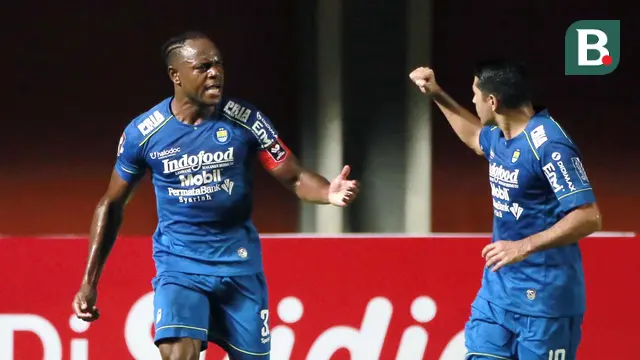 FOTO: Gol di Masa Injury Time Pastikan Kemenangan 2-1 Persib Bandung atas PS Sleman - Victor Igbonefo