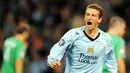 Manchester City's Elano celebrates after scoring against AC Omonia during the UEFA Cup first round second leg match at City of Manchester stadium, Manchester, on October 2, 2008. AFP PHOTO/ANDREW YATES 