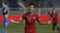 Striker Timnas Indonesia U-22, Osvaldo Haay, merayakan gol yang dicetaknya ke gawang Singapura U-22 pada laga SEA Games 2019 di Stadion Rizal Memorial, Manila, Kamis (28/11). Indonesia menang 2-0 atas Singapura. (Bola.com/M Iqbal Ichsan)