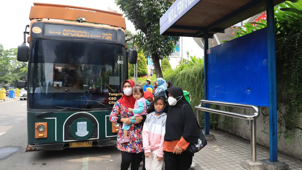 Libur Lebaran, Ratusan Angkot dan Bus Dalam Kota Pemkot Tangerang, Tetap Beroperasi Normal