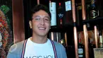 Aktor Dimas Anggara saat ditemui di kawasan Senopati, Jakarta Selatan, Kamis (4/6/2015). Pria berusia 26 tahun itu dikabarkan telah melangsungkan pertunangan. (Liputan6.com/Faisal R Syam)