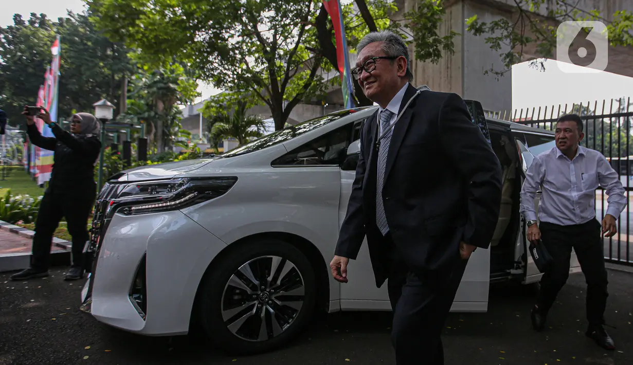 Adapun Maqdir Ismail dipanggil Kejagung untuk dimintai keterangan mengenai adanya pihak yang mengembalikan uang Rp 27 miliar terkait penanganan kasus BTS 4G. (Liputan6.com/Faizal Fanani)
