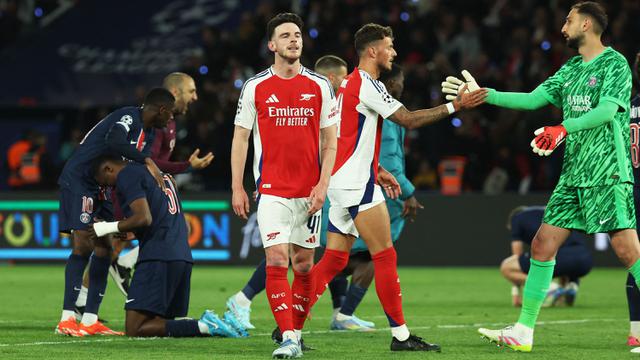 Foto: Tak Ada Gelar untuk Arsenal Musim Ini, Begini Potret Kecewa Para Penggawa The Gunners saat Ditumbangkan PSG di Liga Champions