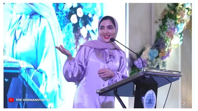 10 Momen Ashanty Hadiri Wisuda Kelulusan Anak Angkatnya, Penuh Bahagia