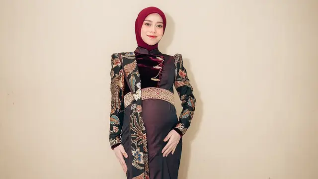 Momen Lesti Kejora wisuda sarjana (credit: instagram/lestikejora)