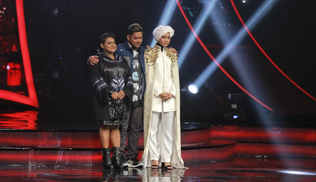 Maria, nama yang disebutkan Daniel berada di posisi aman dan pastinya maju ke babak Top 3 Indonesian Idol. Tersisa Joan, Abdul dan Ayu yang berada di posisi tidak aman.  (Adrian Putra/Bintang.com)