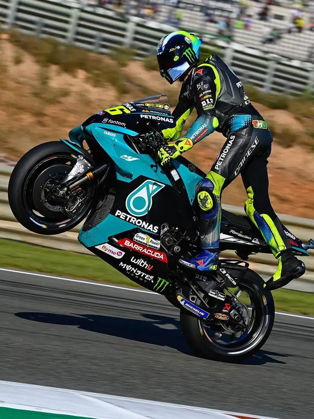 Valentino Rossi Resmi Pensiun, Ini 7 Momen Balapan Terakhir di MotoGP Valencia