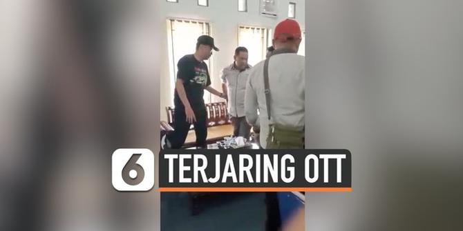 VIDEO: Detik-Detik Kepala Dinas Lombok Barat Terjaring OTT