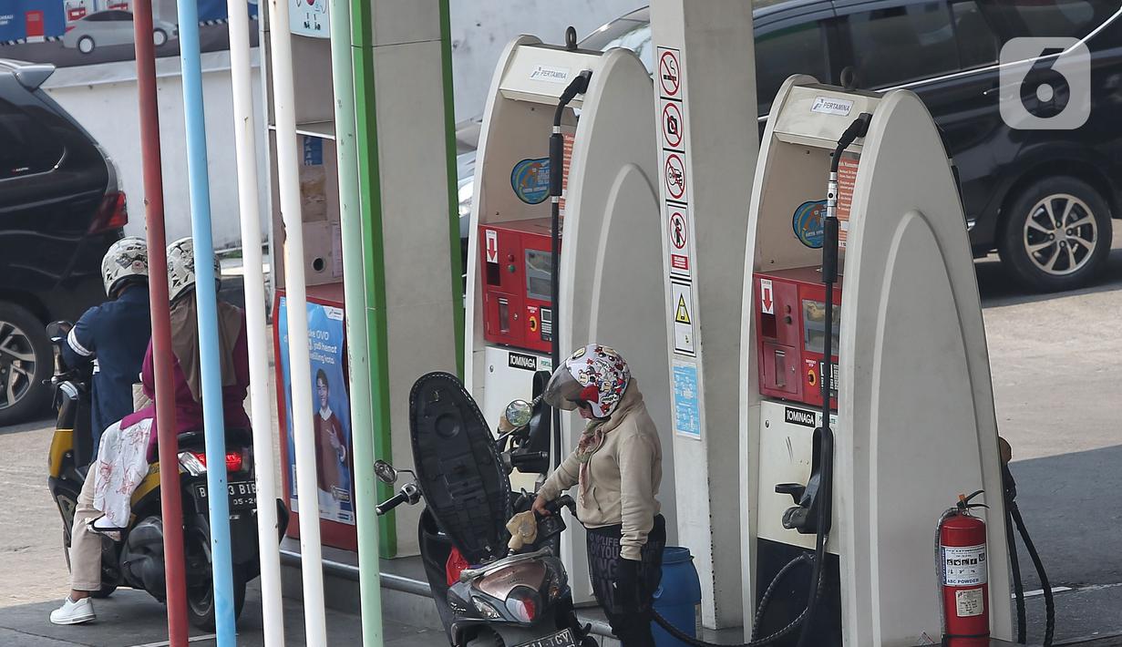 Sekretaris Jenderal Kementerian Energi dan Sumber Daya Mineral (ESDM), Dadan Kusdiana mengatakan, aturan terkait kriteria pengguna BBM subsidi sedang diselesaikan. (Liputan6.com/Angga Yuniar)