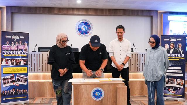 Sandiaga Uno Gelar Mentoring Rocket Incubation bagi Pelaku Usaha Muda di Yogyakarta