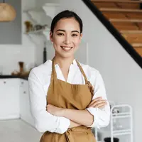 ilustrasi perempuan tersenyum bahagia/copyright by Dean Drobot/Shutterstock
