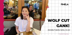 Seol In Ah dikenal dengan gaya manisnya dengan gaya rambut bob lurus. Belum lama ini Ia tampil dengan gaya rambut baru yang menghebohkan dan disebut mirip rambut Jungkook BTS.