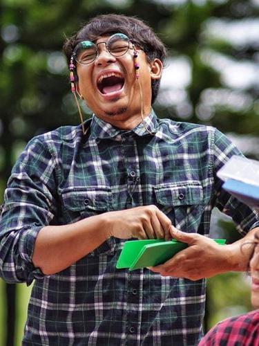 Cerita Cinta Aden Bajaj Syntha Fitria News Entertainment Fimela Com