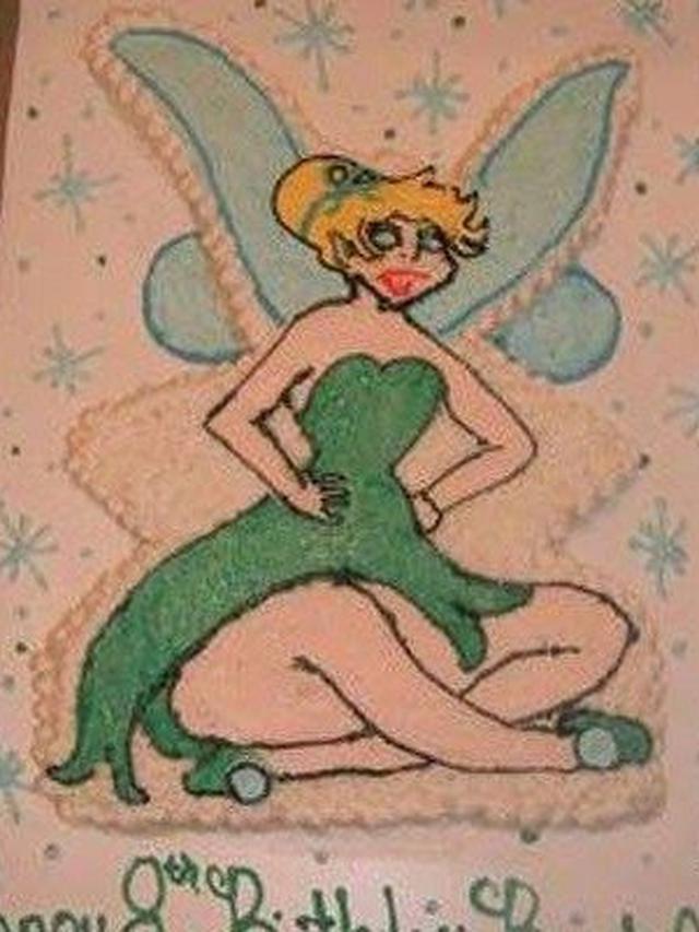 6 Kue Ulang Tahun Bentuk Kartun Wanita Ini Hasilnya Bikin Kecewa, Berantakan