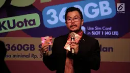 Deputy CEO Smartfren Djoko Tata Ibrahim memberi keterangan saat peluncuran kartu perdana BosKu di Jakarta, Selasa (26/3). Bonus tersebut otomatis terisi saat pelanggan melakukan pengisian pulsa minimal Rp 50 ribu, paling lambat 3 hari setelah aktivasi kartu. (merdeka.com/Iqbal S. Nugroho)