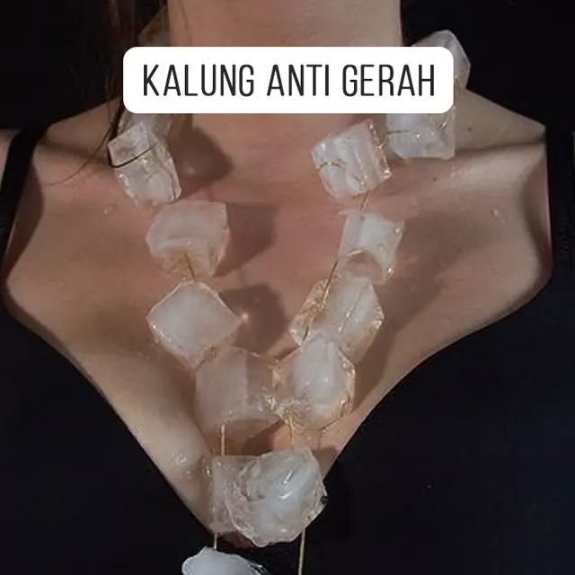 7 Potret Kalung Nyeleneh Ala Netizen, Bikin Geleng Kepala