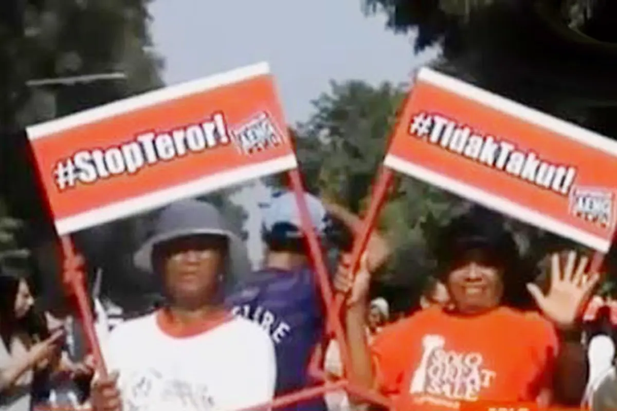 VIDEO: Aksi Simpatik Warga Solo Terkait Teror Thamrin