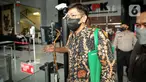Kepala Kantor Pajak Madya Jakarta Timur, Wahono Saputro, berjalan meninggalkan Gedung Merah Putih KPK, Jakarta Selatan, Selasa (14/3/2023).  Wahono Saputro telah menjalani klarifikasi soal harta kekayaannya selama tujuh jam dengan KPK. (Liputan6.com/Faizal Fanani)