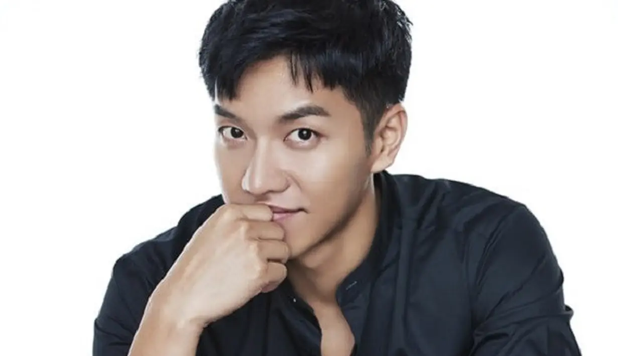 Agensinya pun membenarkan jika aktor kelahiran 13 Januari 1987 ini menerima tawaran untuk bermain di Vagabond. "Benar dia mendapat tawaran untuk bermain dalam Vagabond," ujar agensi Lee Seung Gi pada Xsportsnews. (Foto: soompi.com)