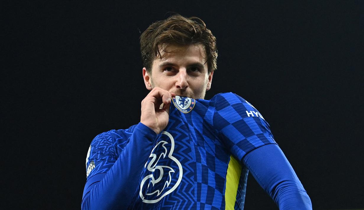 Beberapa jam sebelum pertandingan dimulai, publik dihebohkan oleh pemerintah Inggris yang membekukan semua aset Abramovich. Namun, kekisruhan itu tak memengaruhi mental bermain tim asuhan Thomas Tuchel tersebut. (AFP/Glyn Kirk)