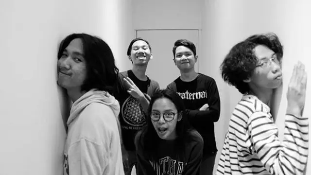 6 Potret Audra Lasso Anak Ari Lasso yang Jadi Vokalis Band