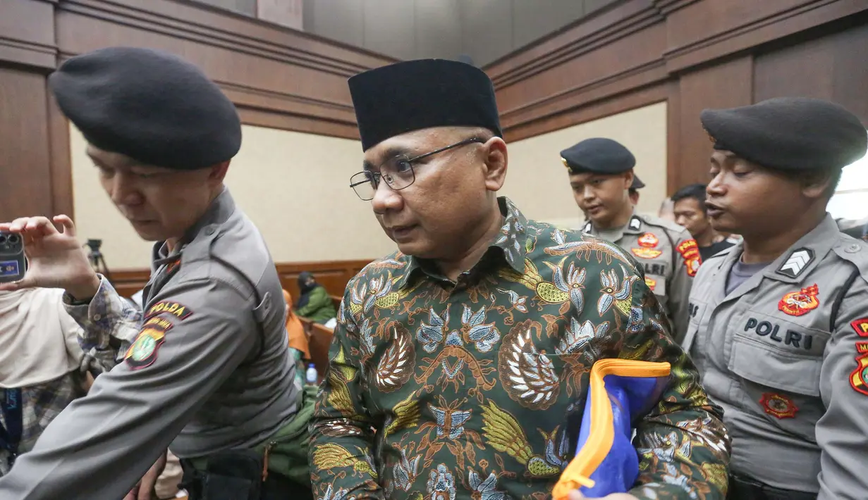 Terdakwa kasus dugaan korupsi kuota haji periode 2023-2024 Yaqut Cholil Qoumas bersiap mengikuti sidang di Pengadilan Tipikor, Jakarta, Selasa, 11 Agustus 2026. (KLY/Arie Basuki)