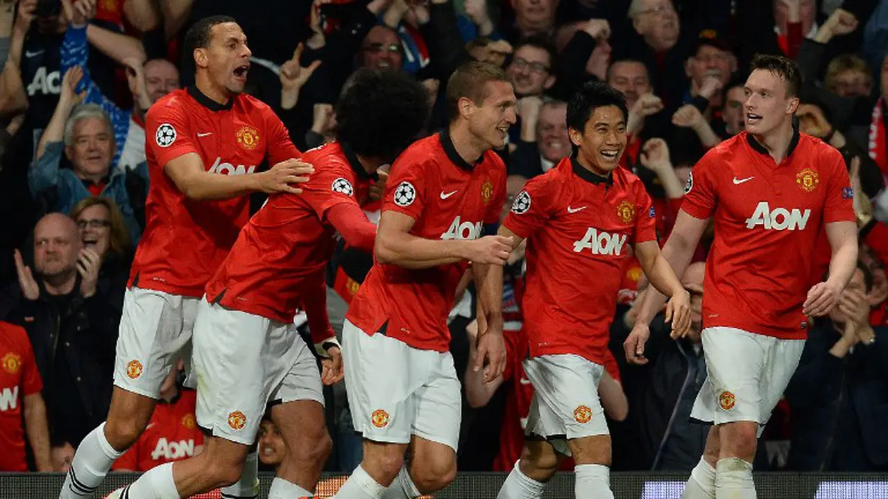 Selebrasi gol Nemanja Vidic (ANDREW YATES / AFP)