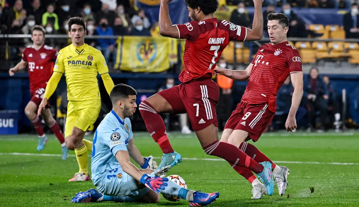 Penampilan apik Geronimo Rulli di bawah mistar gawang Villareal membuat usaha Bayern mencetak gol balasan tidak juga terwujud hingga akhir laga. Wasit meniup peluit panjang. Skor 1-0 untuk kemenangan Villarreal. (AFP/Pierre-Philippe Marcou)