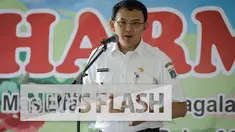 Gubernur DKI Jakarta Basuki Tjahaja Purnama atau Ahok mempersilakan warga yang tergabung dalam Serikat Perjuangan Rakyat Indonesia (SPRI), menggugat Pemerintah Provinsi DKI Jakarta ke meja hijau.