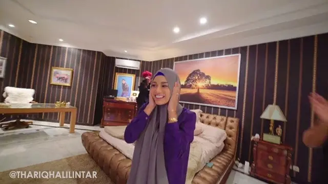 6 Momen Aurel Hermansyah 'Sungkem' ke Rumah Gen Halilintar, Tampil Berhijab