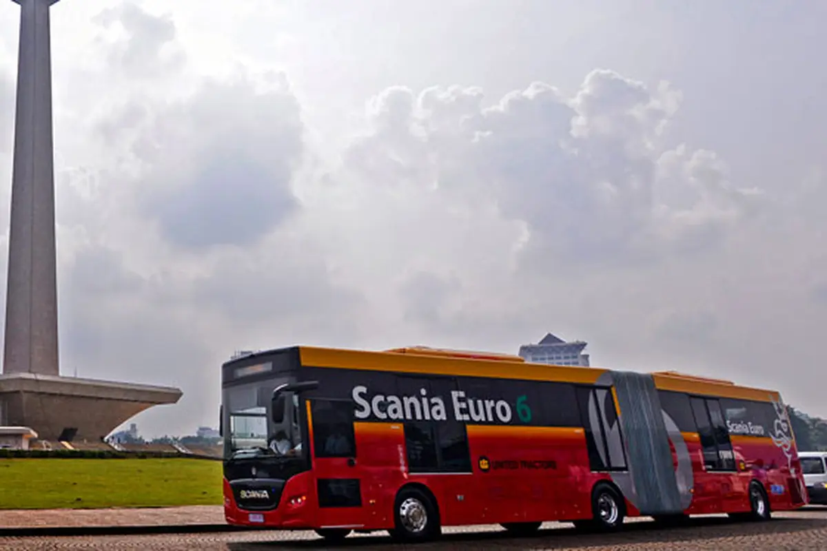 Bus Gandeng Transjakarta