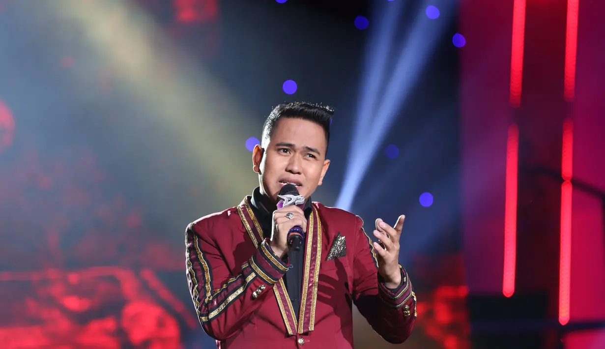 Penampilan terbaik Ical dalam konser eliminasi D'Academy 3, Rabu (10/2) malam, dapat memukau perhatian para dewan juri. (Andy Masela/Bintang.com)