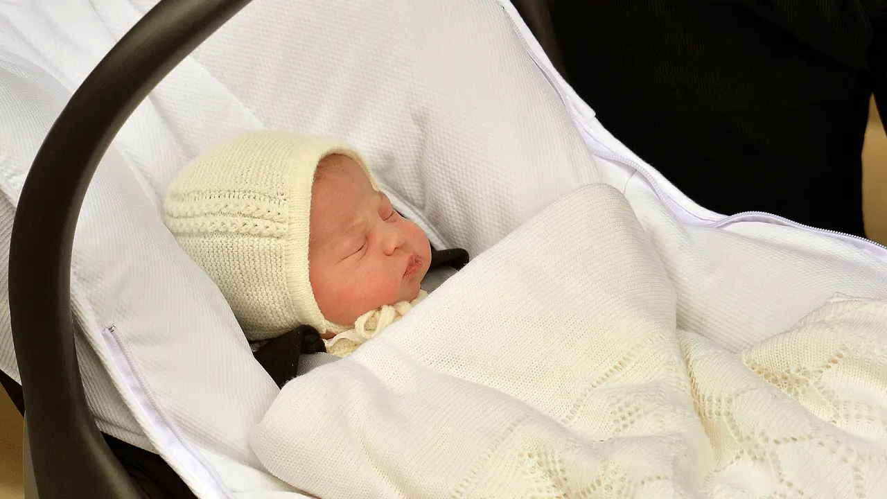 Ini Wajah Lucu Bayi Perempuan Kate Middleton dan Pangeran William
