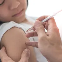 Anak Sedang Sakit, Bolehkah Mendapat Vaksin Difteri? (BlurryMe/shutterstock)