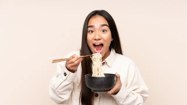 Tips Diet Tetap Sehat Saat Ngidam Makanan Tertentu di Masa PMS