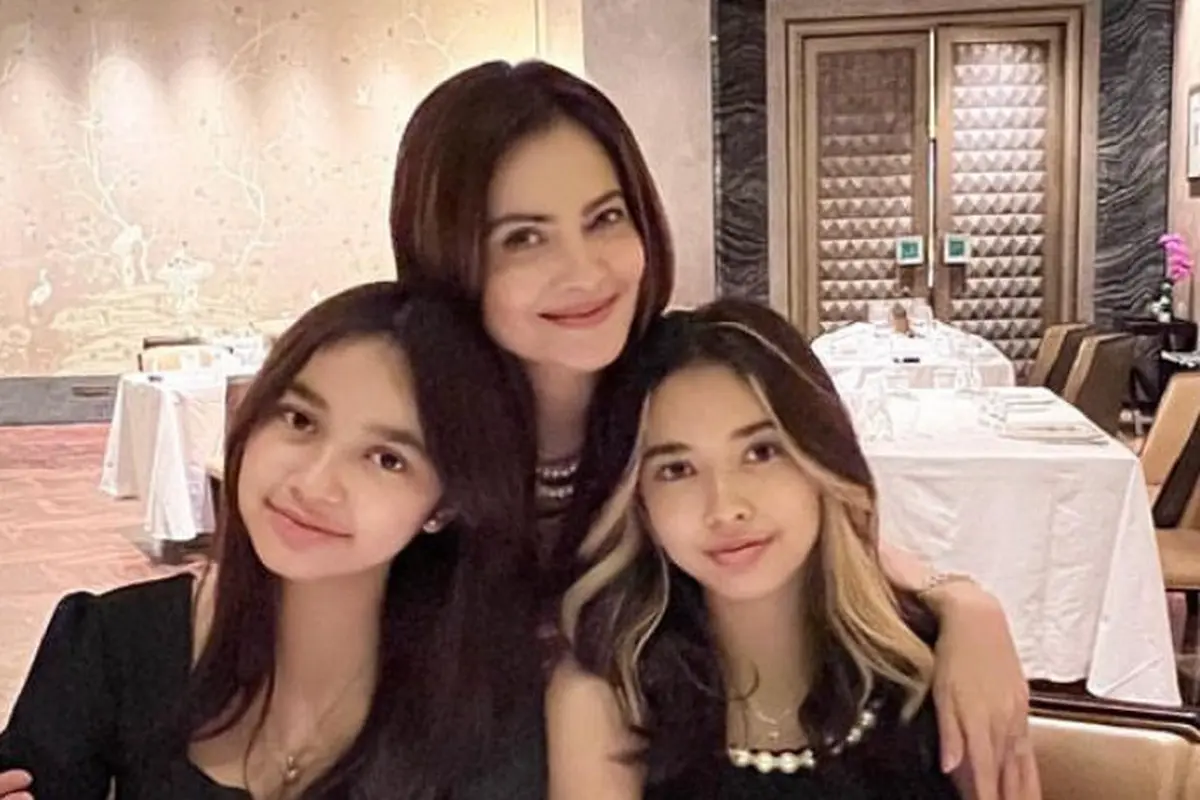 Artis Buktikan Jadi Ibu Tiri Tak Harus Jahat