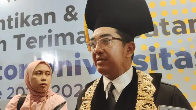 Rektor UI, Heri Hermansyah memberikan pernyataan sikap terkait penangguhan promosi Doktor Menteri ESDM, Bahlil Lahadalia.