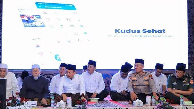 Peluncuran aplikasi Kudus Sehat ini dilakukan bersamaan agenda doa mengakhiri Tahun 1446 Hijriah berganti Tahun Baru Islam 1447 Hijriah. (liputan6.com/arief pramono)